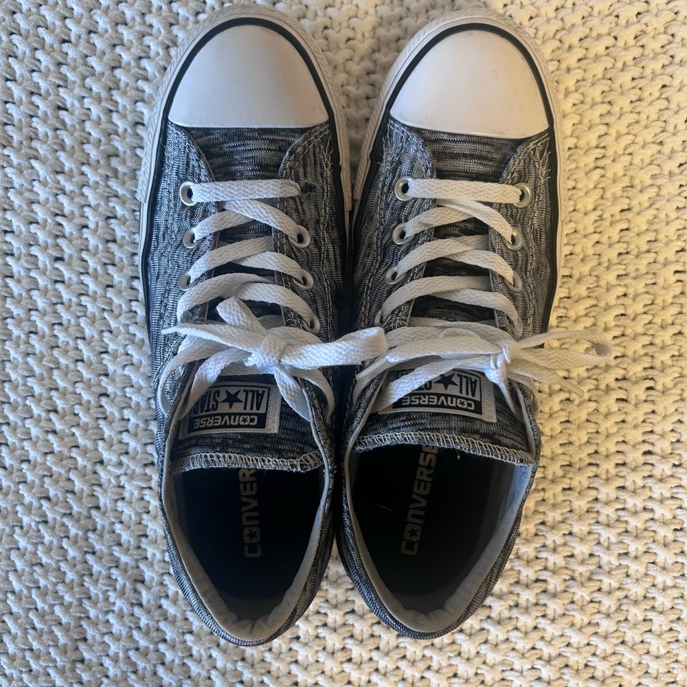 Converse chuck taylor all star Madison low top women’s sneaker size 9